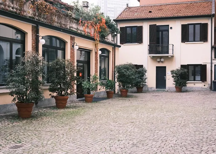 Comecasa Porta Romana Elegant Apartment